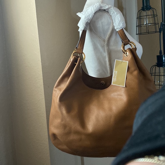 NWT Michael Kors Leather Purse. Gorgeous!!! - Picture 4 of 15